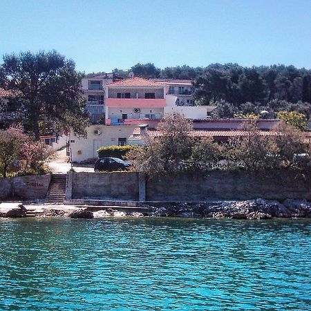 Apartments By The Sea Arbanija, Ciovo - 1085 Trogir Exteriér fotografie