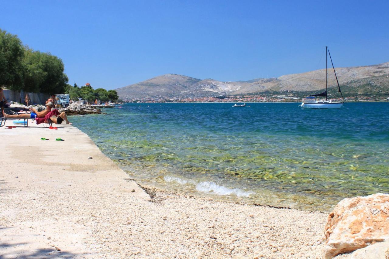 Apartments By The Sea Arbanija, Ciovo - 1085 Trogir Exteriér fotografie