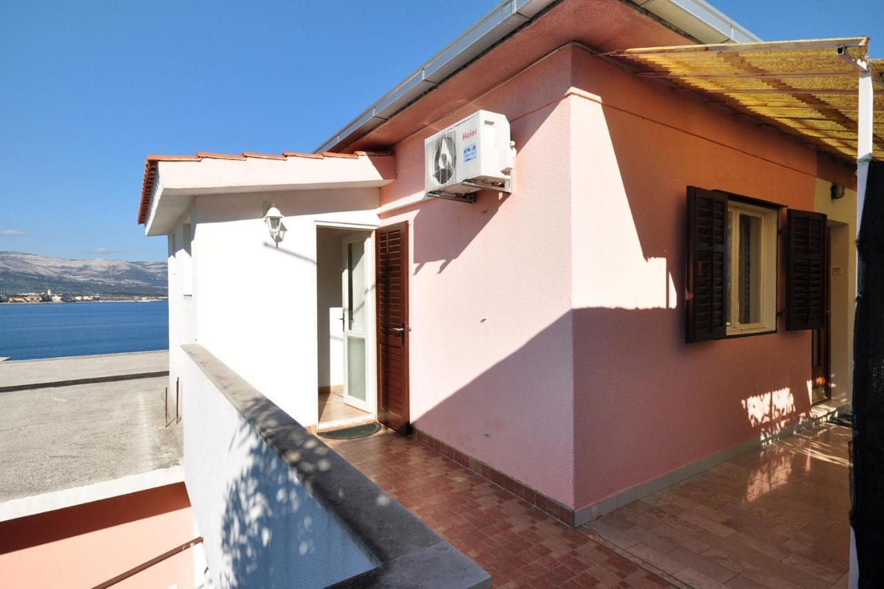 Apartments By The Sea Arbanija, Ciovo - 1085 Trogir Exteriér fotografie